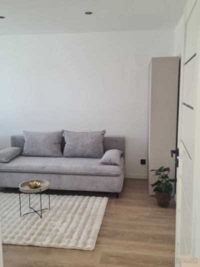 Predaj exkluzívny 1,5 - izb. byt, Mikovíniho ul., Košice - Západ, sídl. Terasa